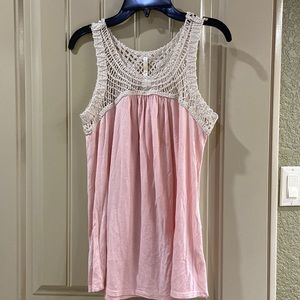 Crocheted Tank by Bjewel Brand.  EUC!